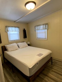 Peaceful and Pet-Friendly Lake Mitchell Cabin For an Exciting Escape by the Heart of the Manistee National Forest, Michigan - Cadillac, Michigan - glamping.directory