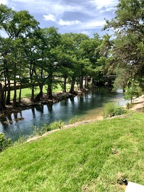 Luxury Canyon Lake Vacation Rental, Ideal for Large Groups - Canyon Lake, Texas - glamping.directory