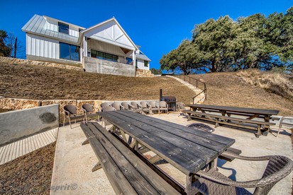 Luxury Canyon Lake Vacation Rental, Ideal for Large Groups - Canyon Lake, Texas - glamping.directory