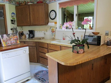 Charming Cottage Rental with Panoramic Views near Grandfather Mountain in North Carolina - Newland, North Carolina - glamping.directory
