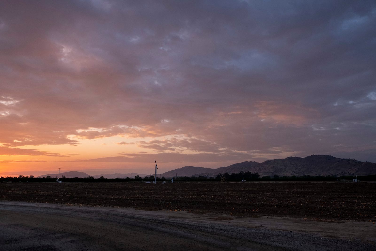 Blue Moon Orchard Retreat - Lemon Cove, California - glamping.directory