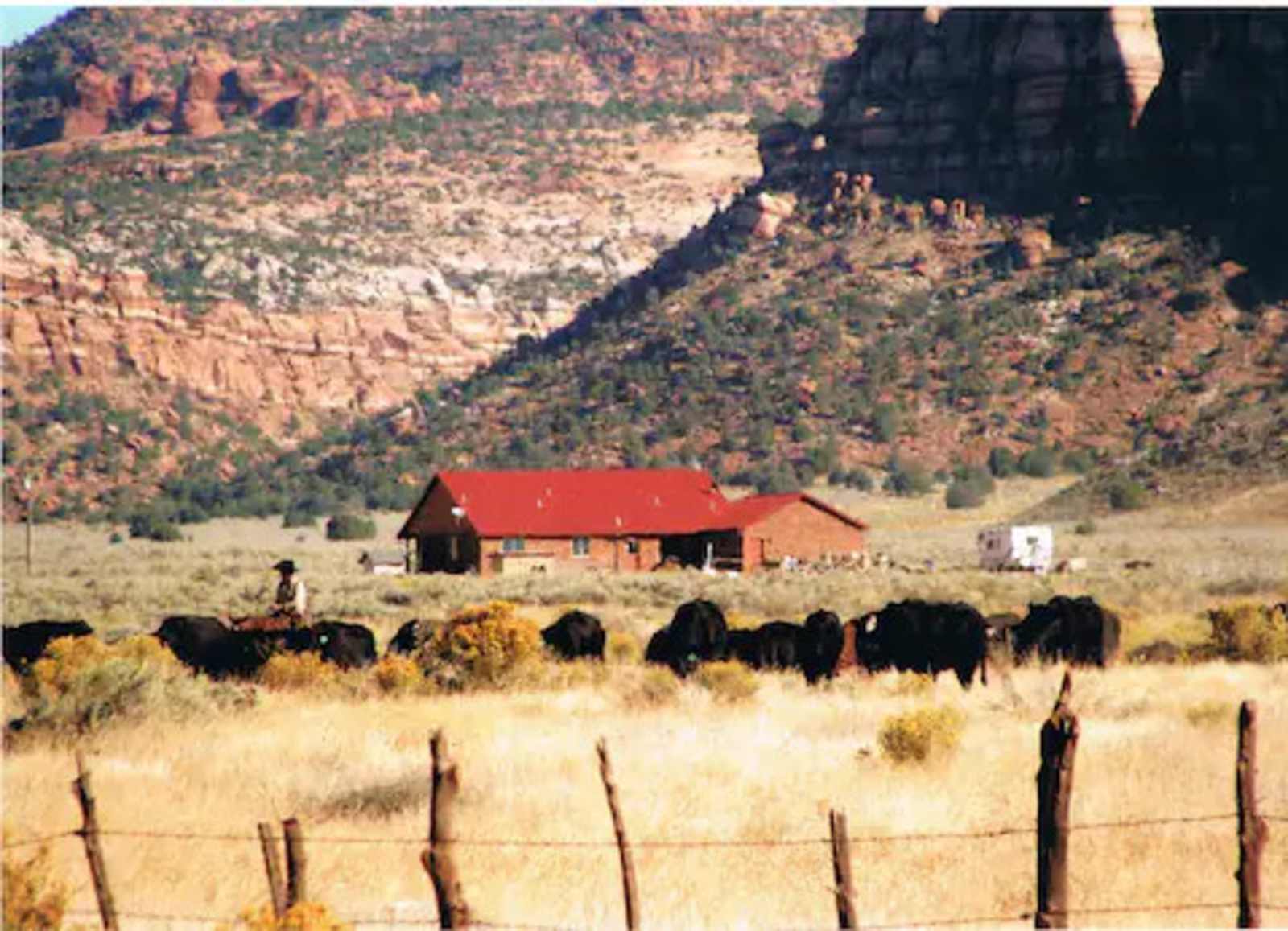 LV Bar- Finicum Ranch - Colorado City, Arizona - glamping.directory