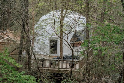 Designer Dome with Unmatched Scenery: Romantic Getaway near Falls in Cherry Log, Georgia - Cherry Log, Georgia - glamping.directory