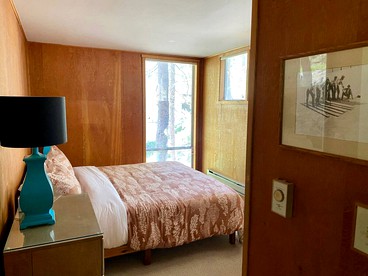 Spacious Chalet Rental in Alpine Valley for a Weekend getaway in California - Alpine Meadows, California - glamping.directory