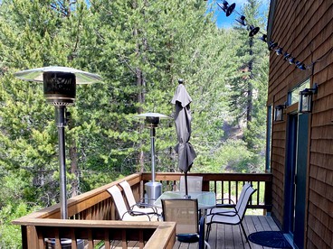 Spacious Chalet Rental in Alpine Valley for a Weekend getaway in California - Alpine Meadows, California - glamping.directory