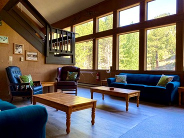 Spacious Chalet Rental in Alpine Valley for a Weekend getaway in California - Alpine Meadows, California - glamping.directory