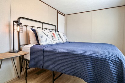 Fully Furnished Cabin Great to Disconnect in Utah - Moab, Utah - glamping.directory