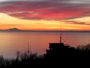 Renovated Ship in Remote Wilderness of Homer, Alaska - Homer, Alaska - glamping.directory