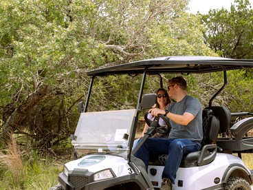 Beautiful Safari Tent with Deck Incredible for a Romantic Getaway in Texas - Stonewall, Texas - glamping.directory