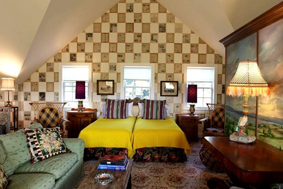 Incredibly Cozy Accommodation with Free Wi-Fi in Genoa, New York - glamping.directory