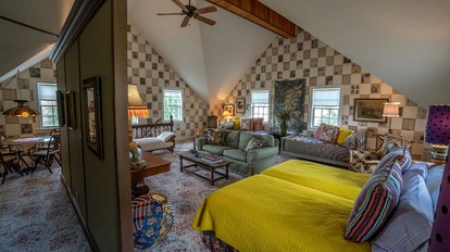 Incredibly Cozy Accommodation with Free Wi-Fi in Genoa, New York - Genoa, New York - glamping.directory