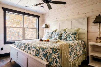 Pigeon Forge Mountain Cabin for Family-Friendly Glamping - Pigeon Forge, Tennessee - glamping.directory