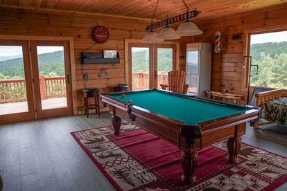 Stunning Vacation Rental for Unforgettable Family Glamping Trips in the Blue Ridge Mountains, North Carolina - Dobson, North Carolina - glamping.directory