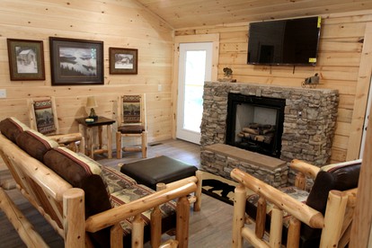 Great Smoky Mountain Glamping Getaway in this Lovely Cabin Rental with Hot Tub in Gatlinburg - Gatlinburg, Tennessee - glamping.directory