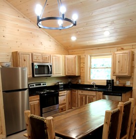 Great Smoky Mountain Glamping Getaway in this Lovely Cabin Rental with Hot Tub in Gatlinburg - Gatlinburg, Tennessee - glamping.directory