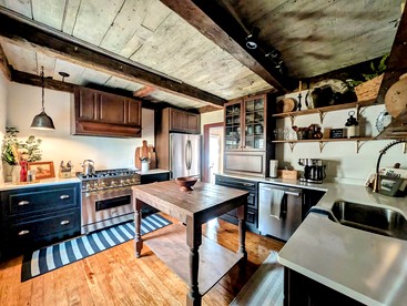 Elegant Luxury Cottage with Fire Pit Near Carrying Place Beach in Surry, Maine - Surry, Maine - glamping.directory