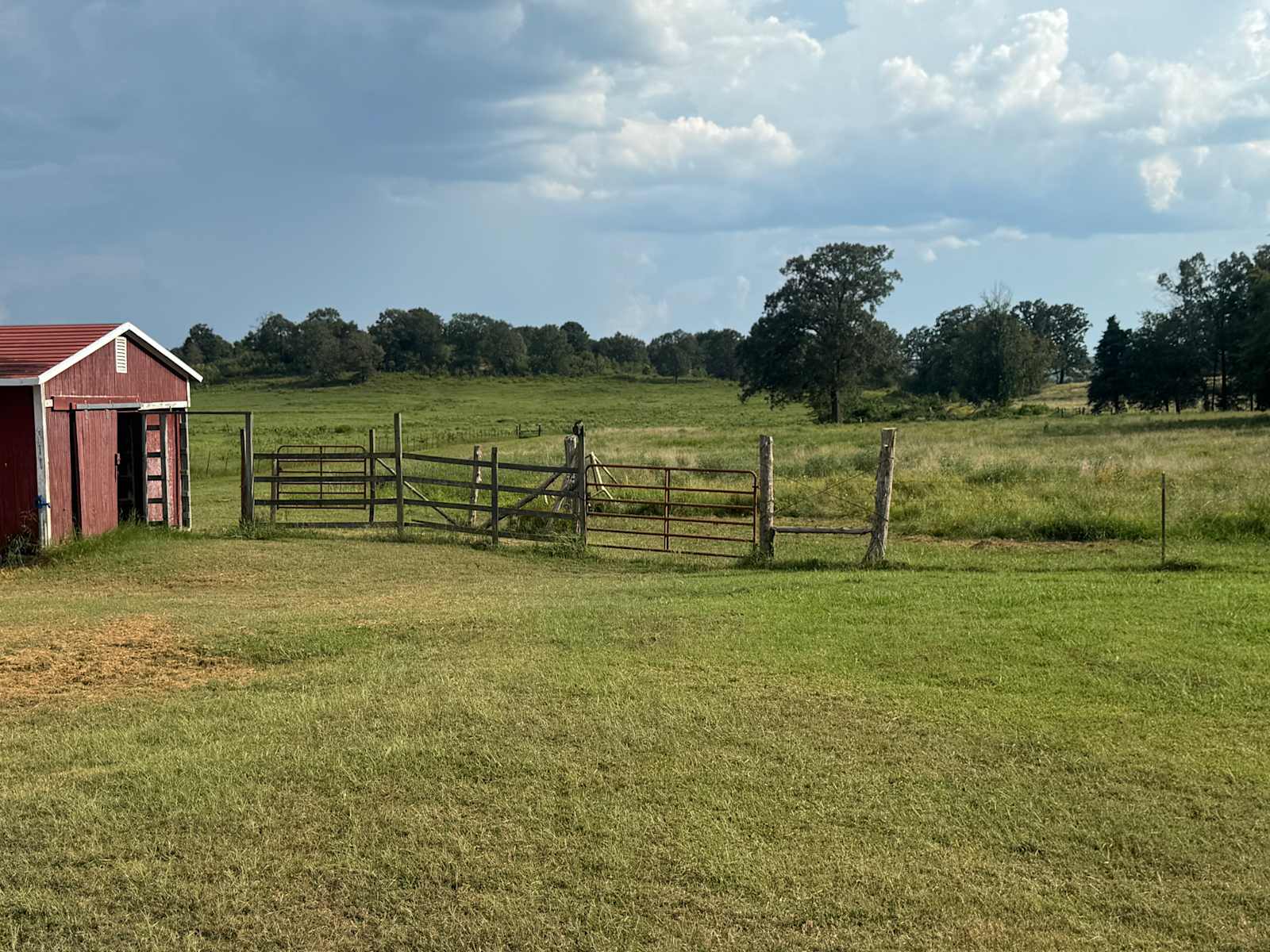 The Meadows at Cabin Creek - Knoxville, Arkansas - glamping.directory