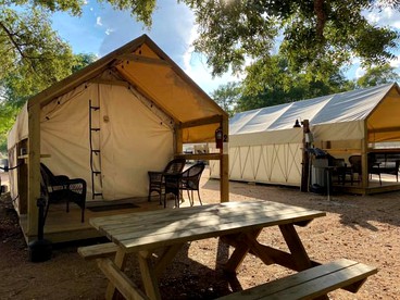 Safari Tent Nature Escape on the San Marcos River: Perfect for a Glamping Vacation near Kingsbury, Texas - Kingsbury, Texas - glamping.directory