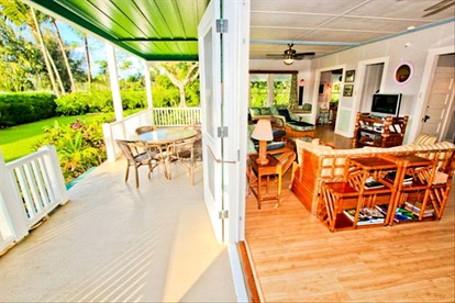 Oceanfront Cottage Rental with Mountain Views in Hanalei, Hawaii - Hanalei, Hawaii - glamping.directory
