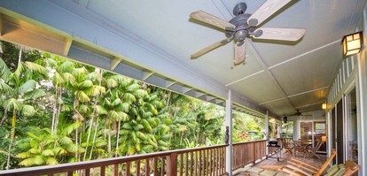 Oceanfront Cottage Rental with Mountain Views in Hanalei, Hawaii - Hanalei, Hawaii - glamping.directory