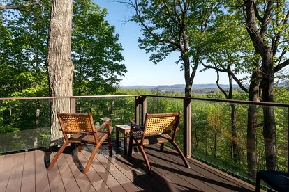 Luxury Mountain Cabin with Hot Tub & Panoramic Views Near Blue Ridge Parkway, Afton VA - Afton, Virginia - glamping.directory