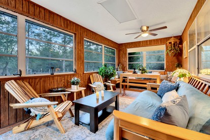 Secluded Glamping Site in Eustis, Florida, with Hot Tub, Fire-Pit and Forest Views - Eustis, Florida - glamping.directory