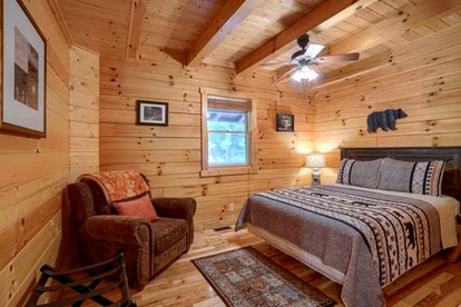 Luxury Lodge for Big Groups in Hocking Hills, Ohio - Logan, Ohio - glamping.directory