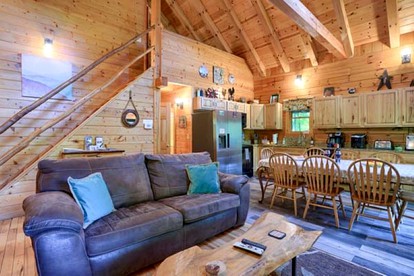 Luxury Lodge for Big Groups in Hocking Hills, Ohio - Logan, Ohio - glamping.directory