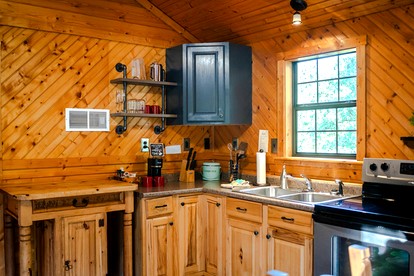 Cozy Texas Cabin Retreat with Hot Tub & Scenic Outdoor Spaces in Bluff Dale, Texas - Bluff Dale, Texas - glamping.directory