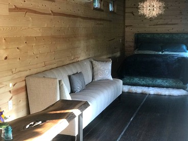 Exquisite Texas Glamping Retreat for Romantic Getaways near Dallas - Pilot Point, Texas - glamping.directory