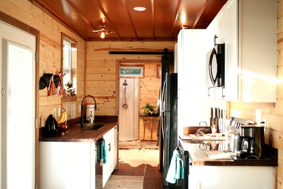Exquisite Texas Glamping Retreat for Romantic Getaways near Dallas - Pilot Point, Texas - glamping.directory
