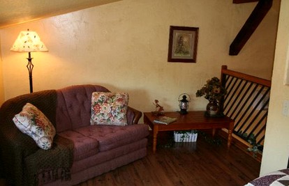 Cozy Cabin Rental with Calming Creek Views for Getaway near Austin, Texas - Buda, Texas - glamping.directory