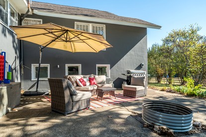 Charming Cozy Farmhouse with Animals for an Amazing Family Getaway near Hot Springs, Arkansas - Hot Springs National Park, Arkansas - glamping.directory