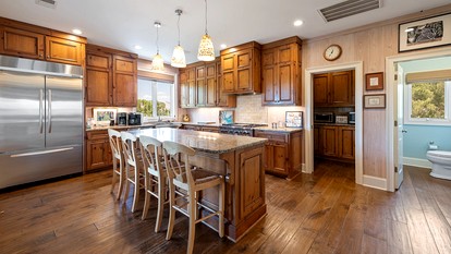Luxurious Oceanfront Getaway with Stunning Views and Beach Access in Georgetown, South Carolina - Georgetown, South Carolina - glamping.directory