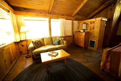 Warm and Inviting Cabin Rental near Prescott National Park, Arizona - Sedona, Arizona - glamping.directory