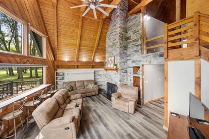 Delightful Vacation Cabins in Mount Juliet near Nashville, Tennessee - Mount Juliet, Tennessee - glamping.directory