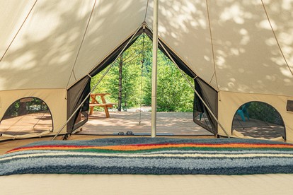 Cute Bell Tent in Carson for Columbia Gorge Glamping in Washington - Carson, Washington - glamping.directory