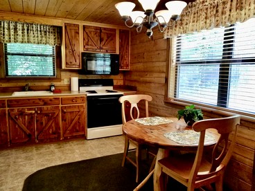 Phenomenal Cabin with Lofted Space and Views in Arkansas - Eureka Springs, Arkansas - glamping.directory