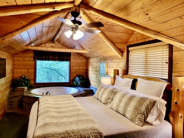Phenomenal Cabin with Lofted Space and Views in Arkansas - Eureka Springs, Arkansas - glamping.directory