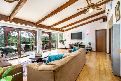Incredible Cabin with Nice Views in Groveland, California - Groveland, California - glamping.directory