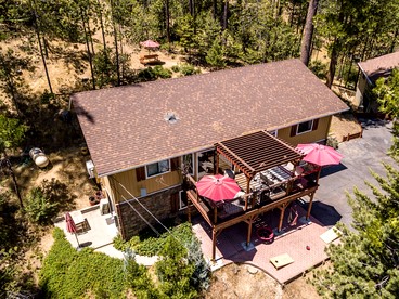 Incredible Cabin with Nice Views in Groveland, California - glamping.directory
