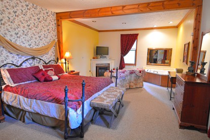 Romantic Getaway near Swallow Falls State Park in Maryland - Oakland, Maryland - glamping.directory