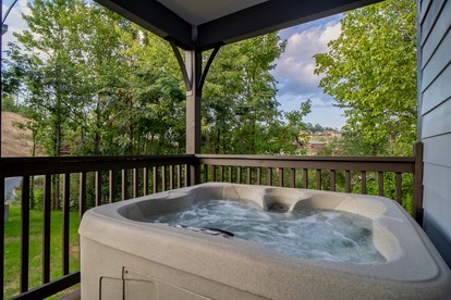 Stylish Pigeon Forge Cabin with Hot Tub, Pool & Dog Park near Dollywood and Gatlinburg, TN - Pigeon Forge, Tennessee - glamping.directory