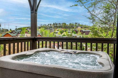 Stylish Pigeon Forge Cabin with Hot Tub, Pool & Dog Park near Dollywood and Gatlinburg, TN - Pigeon Forge, Tennessee - glamping.directory
