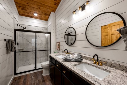 Stylish Pigeon Forge Cabin with Hot Tub, Pool & Dog Park near Dollywood and Gatlinburg, TN - Pigeon Forge, Tennessee - glamping.directory