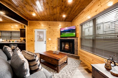 Stylish Pigeon Forge Cabin with Hot Tub, Pool & Dog Park near Dollywood and Gatlinburg, TN - Pigeon Forge, Tennessee - glamping.directory