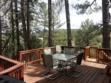 Rustic Family Cabin with a Luxurious Hot Tub in Ruidoso, New Mexico - Ruidoso, New Mexico - glamping.directory