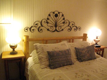 Forested Log Cabin Rental in Mountain Town for Weekend Trip from Denver - Allenspark, Colorado - glamping.directory