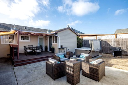 Wonderful Cozy Cottage Close to Incredible Hiking Trails in Half Moon Bay, California - glamping.directory