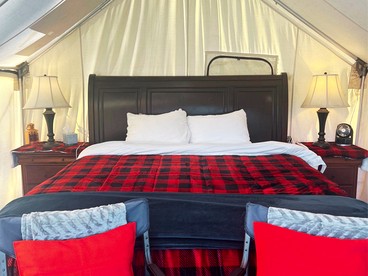 Amazing Log Cabin with Stunning Views in Conner, Montana - Conner, Montana - glamping.directory